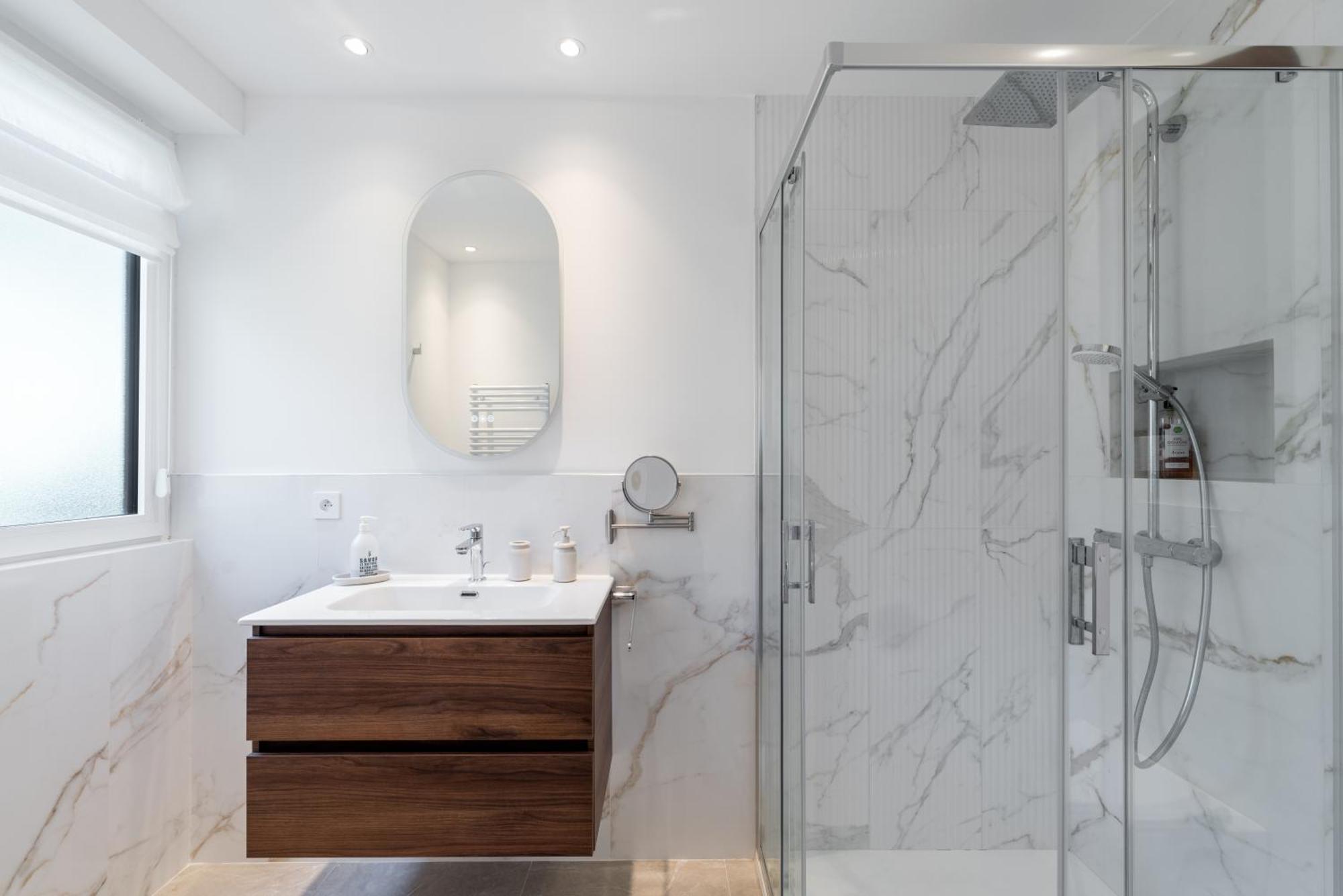 Adriana By Terry's Homes Waterfront Seaview Apartment Cannes