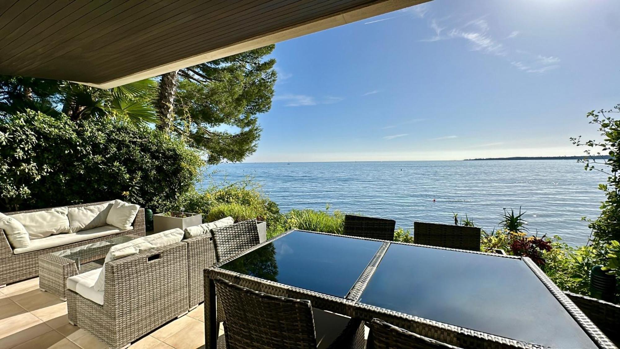 Adriana By Terry's Homes Waterfront Seaview Apartment Cannes