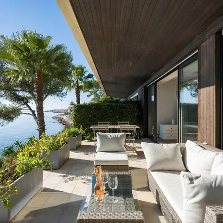Adriana By Terry'S Homes Waterfront Seaview Beach Cannes Exterior photo